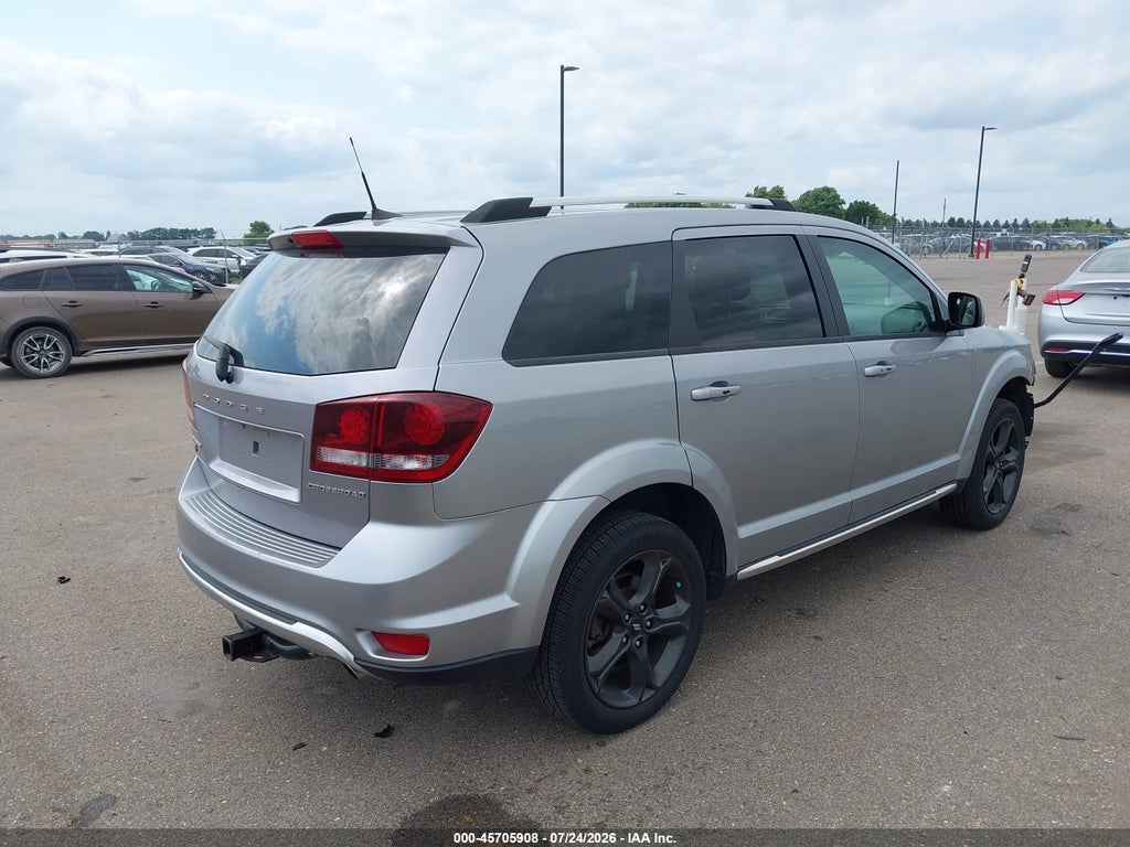 2019 Dodge Journey Crossroad AWD photo 4