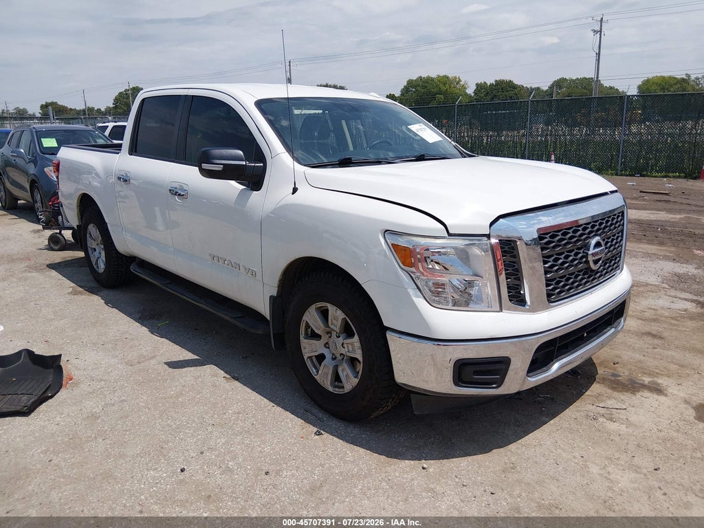 2018 Nissan Titan SV photo 1