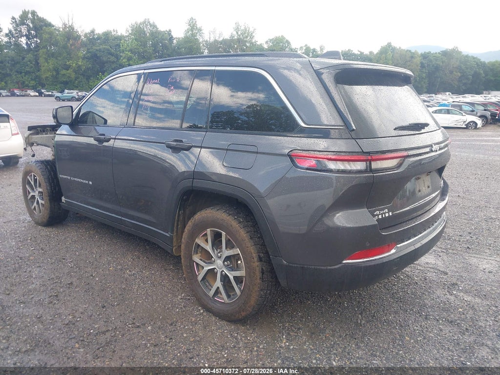 2025 Jeep Grand Cherokee Limited 4X4 photo 3