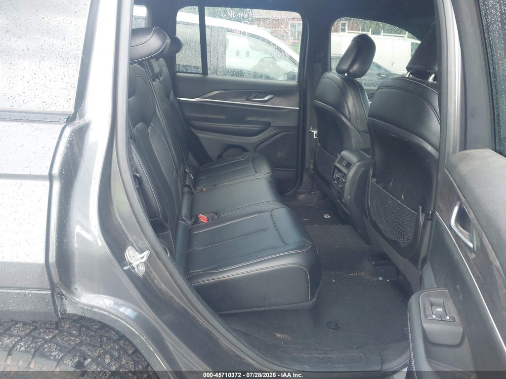 2025 Jeep Grand Cherokee Limited 4X4 photo 8