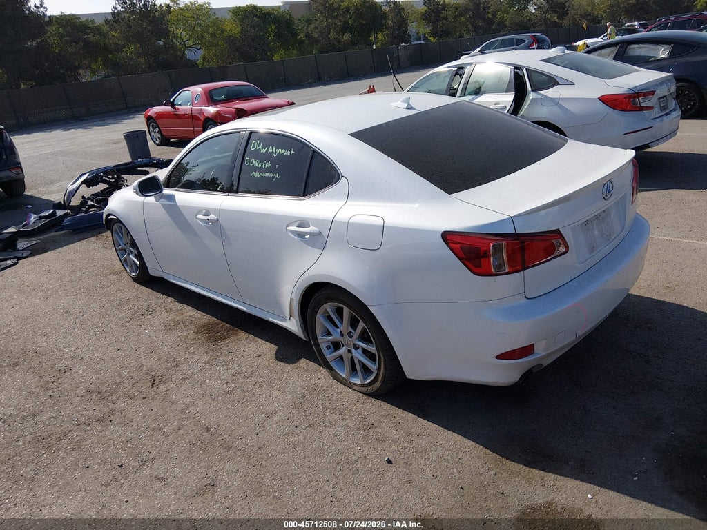 2013 Lexus IS 250 photo 3
