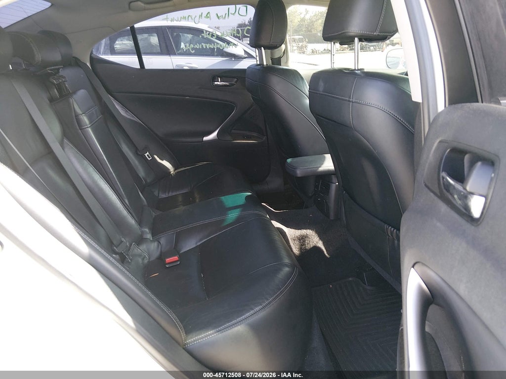 2013 Lexus IS 250 photo 8