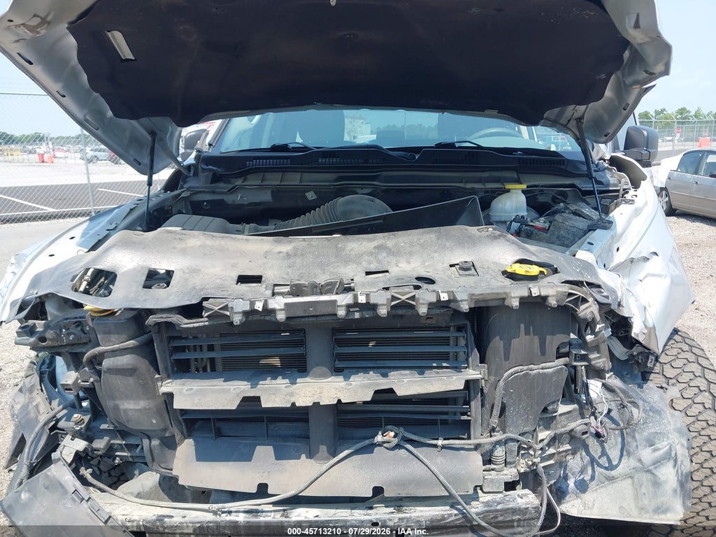 2019 Ram 1500 Classic Express 4X2 6'4 Box photo 10
