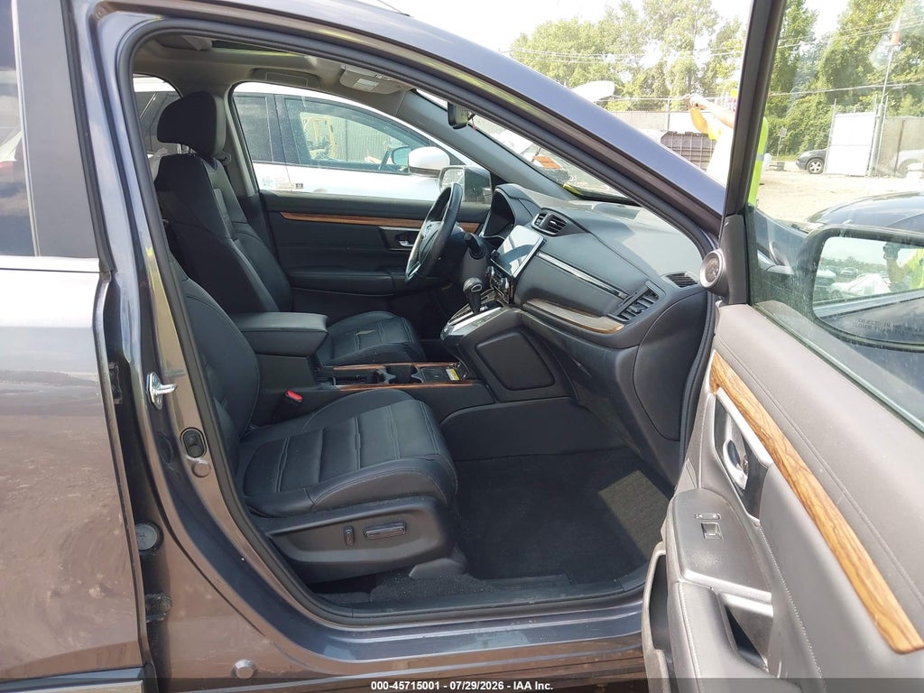 2022 Honda CR-V AWD Touring photo 5