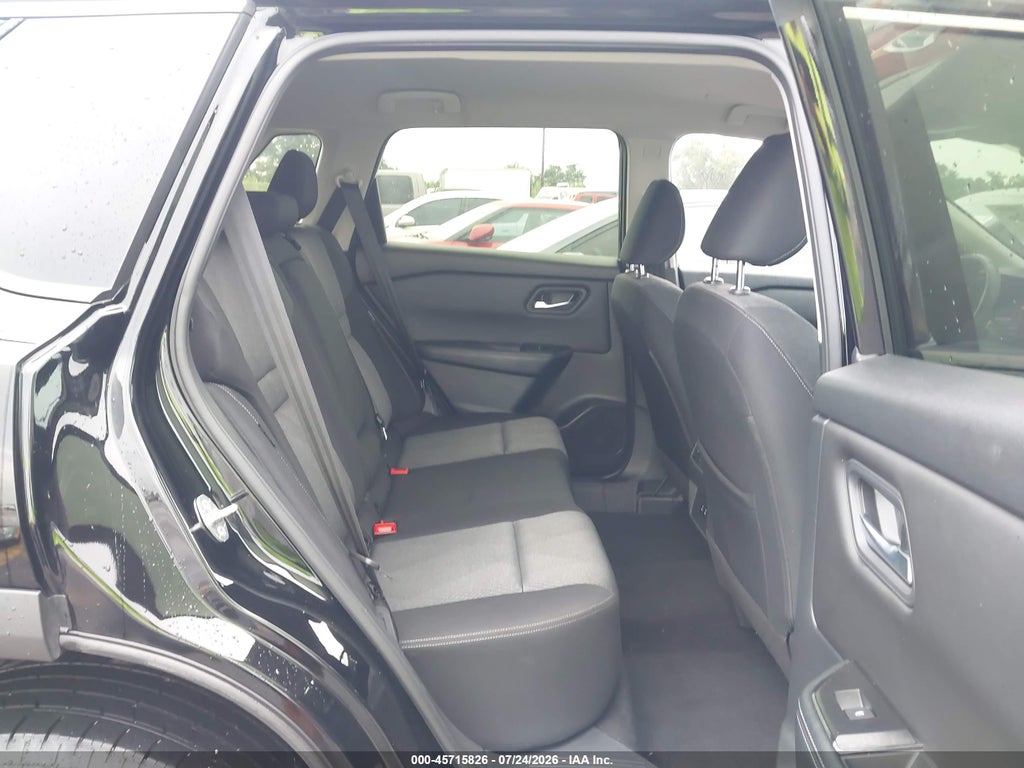 2024 Nissan Rogue SV Intelligent AWD photo 8