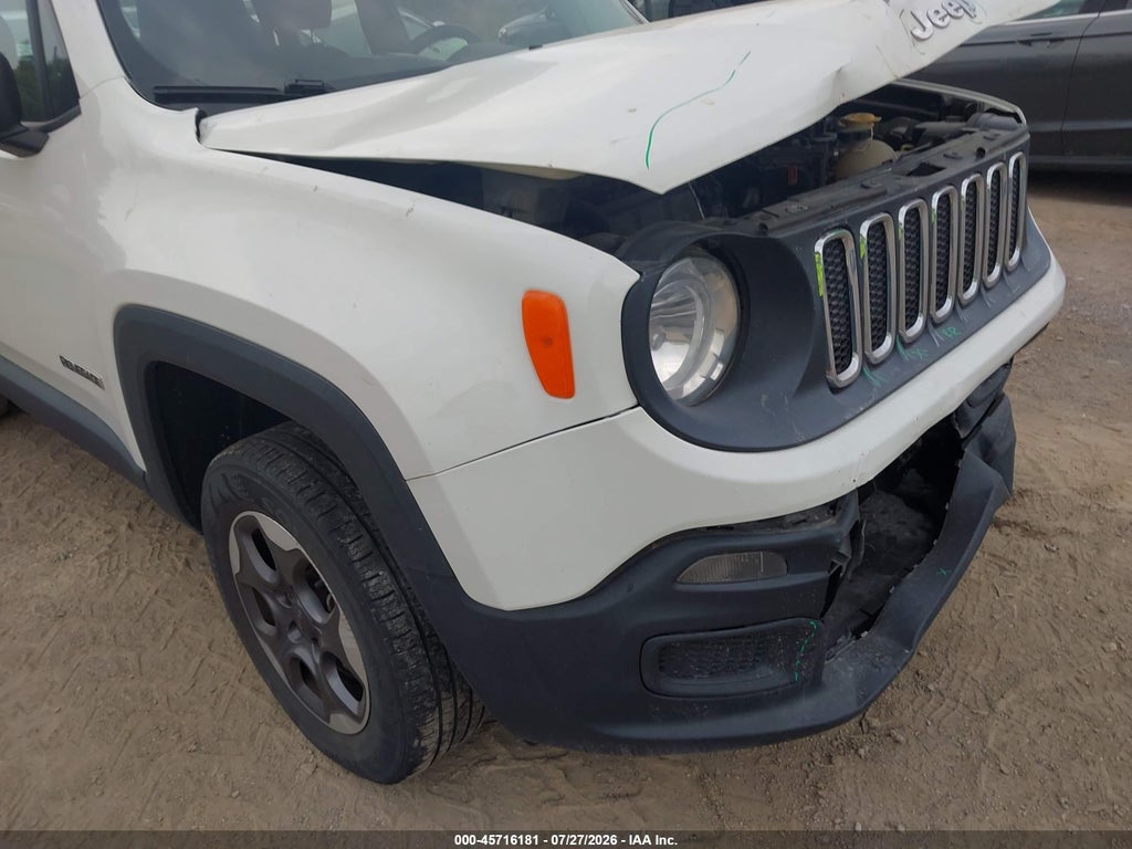 2015 Jeep Renegade Sport photo 6