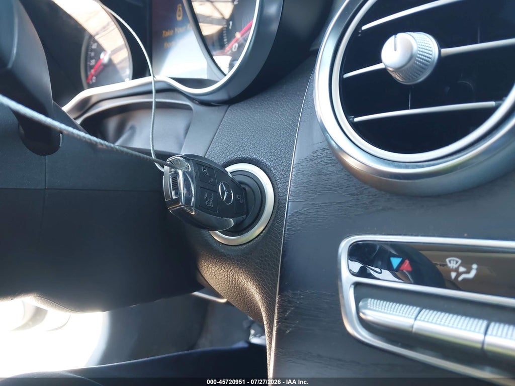 2017 Mercedes-Benz C 300 Luxury/Sport photo 11