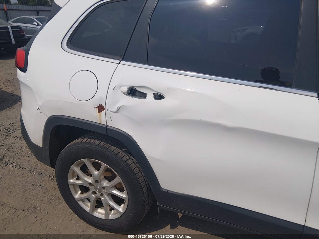 2015 Jeep Cherokee Latitude photo 6