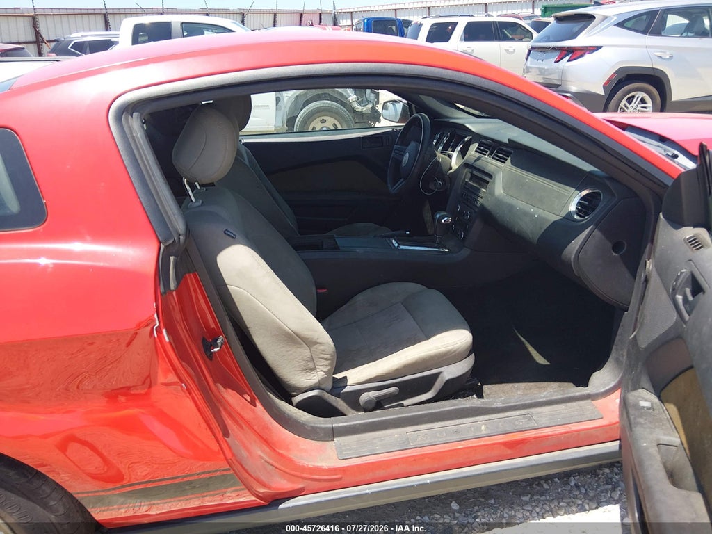 2012 Ford Mustang V6 photo 5