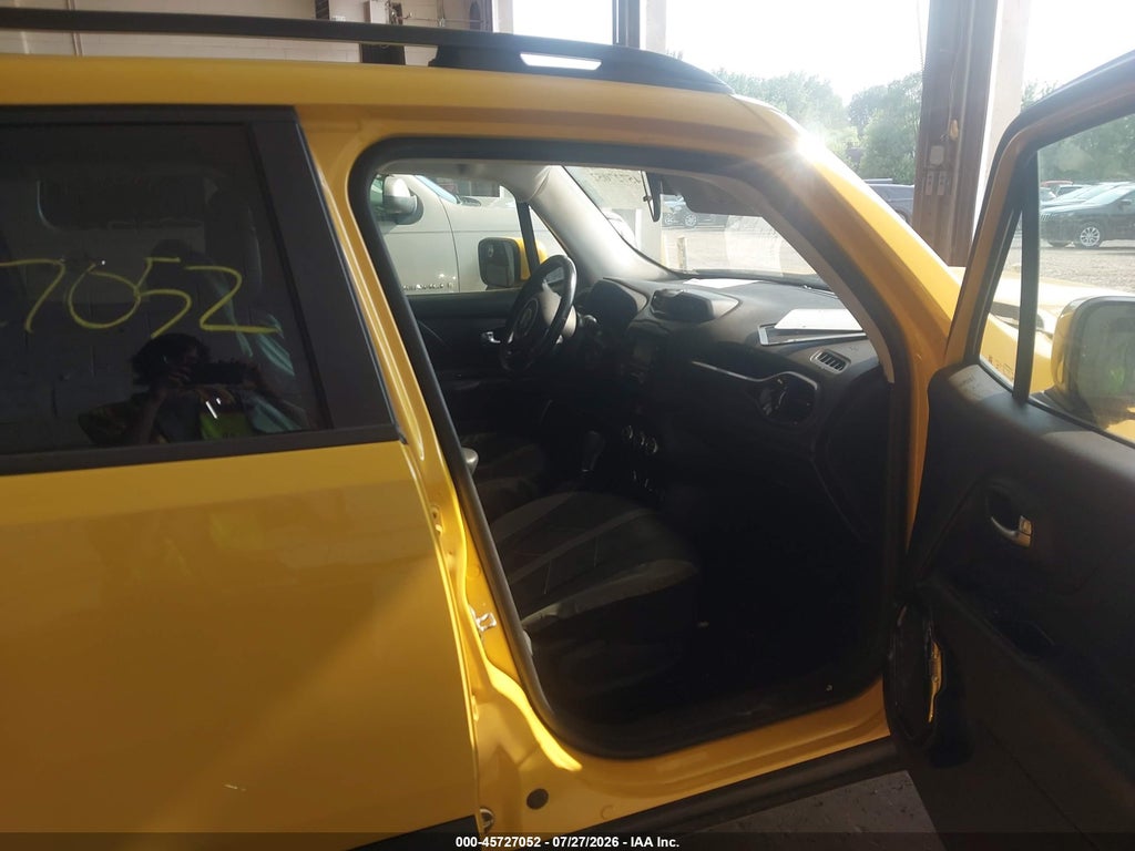 2017 Jeep Renegade Altitude photo 5