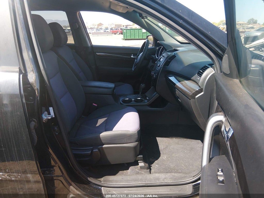 2012 Kia Sorento LX photo 5