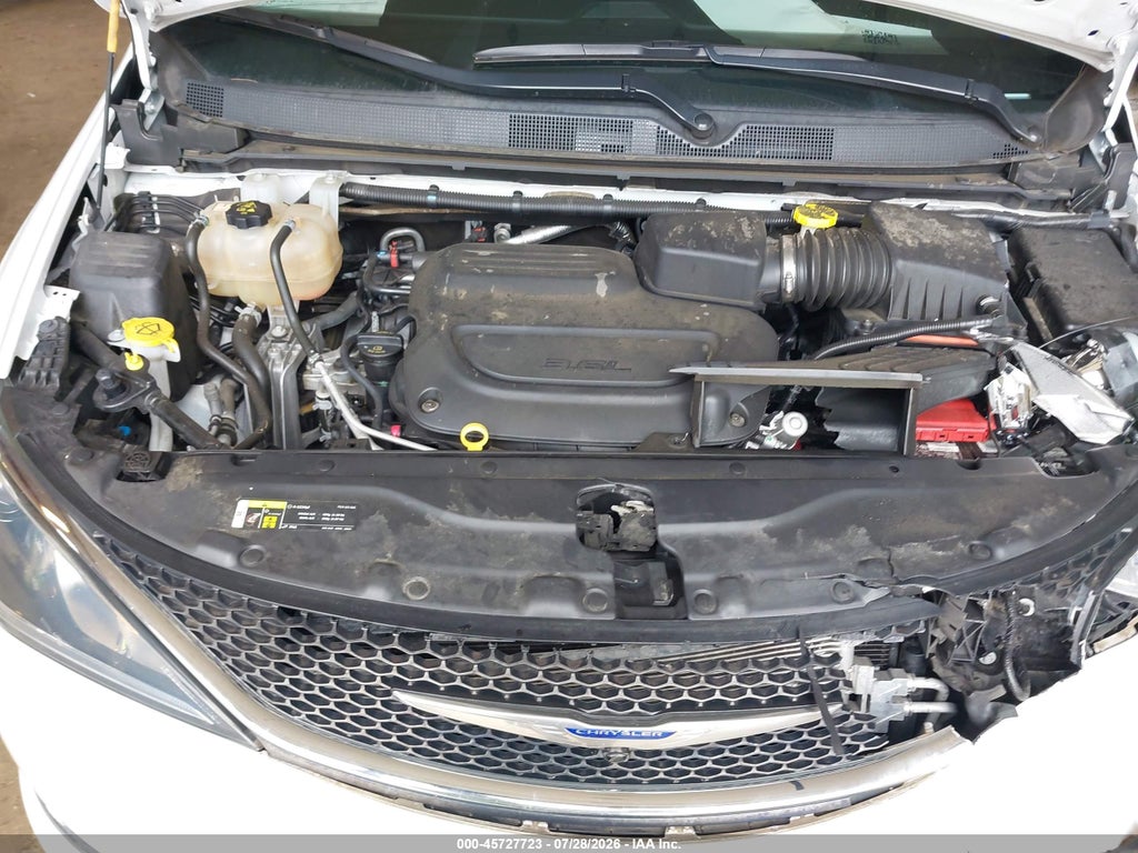 2020 Chrysler Pacifica Touring L photo 10