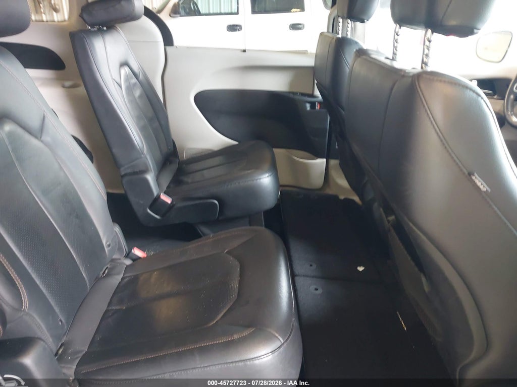 2020 Chrysler Pacifica Touring L photo 8