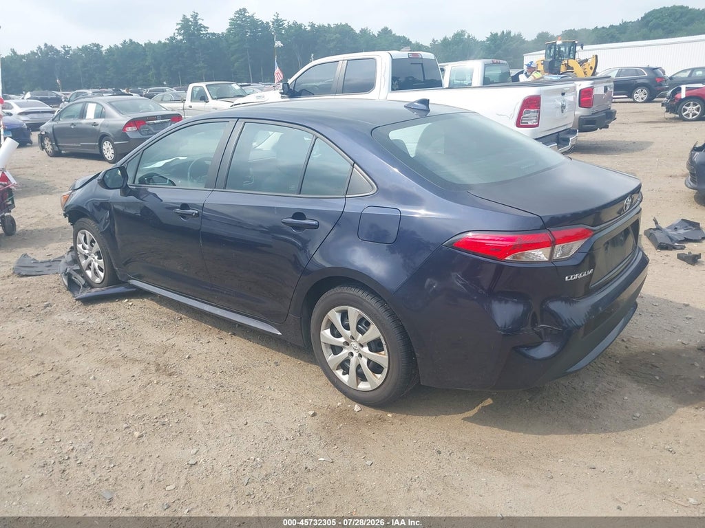 2022 Toyota Corolla LE photo 3