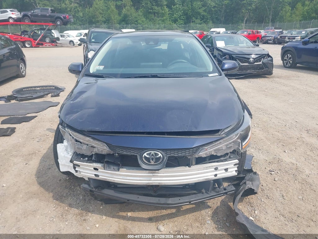 2022 Toyota Corolla LE photo 6