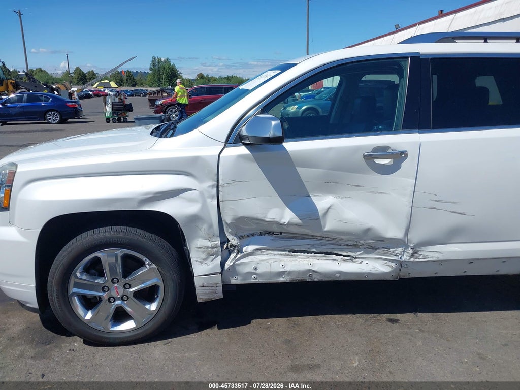 2016 GMC Terrain Denali photo 6