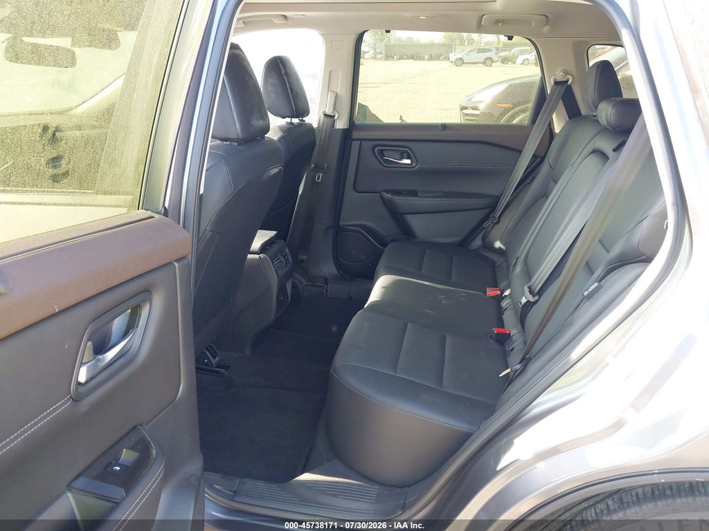 2023 Nissan Rogue SV FWD photo 8