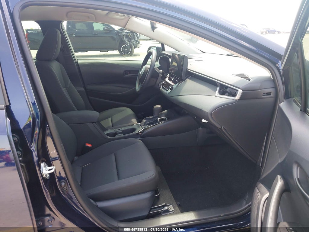 2026 Toyota Corolla LE photo 5