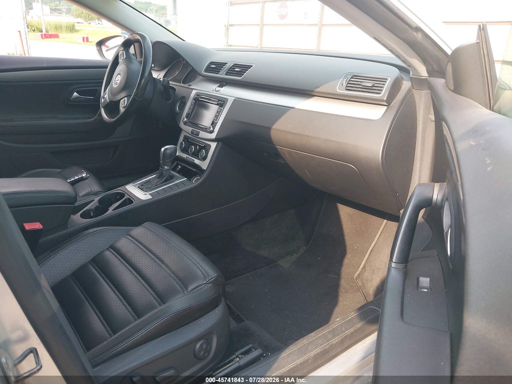 2012 Volkswagen CC Sport photo 5
