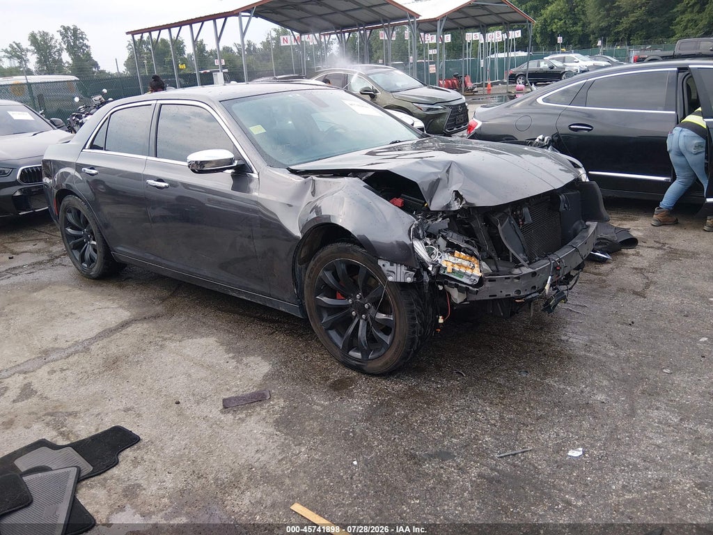 2019 Chrysler 300 Limited photo 1