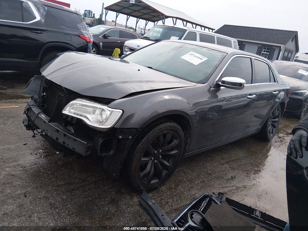 2019 Chrysler 300 Limited photo 2