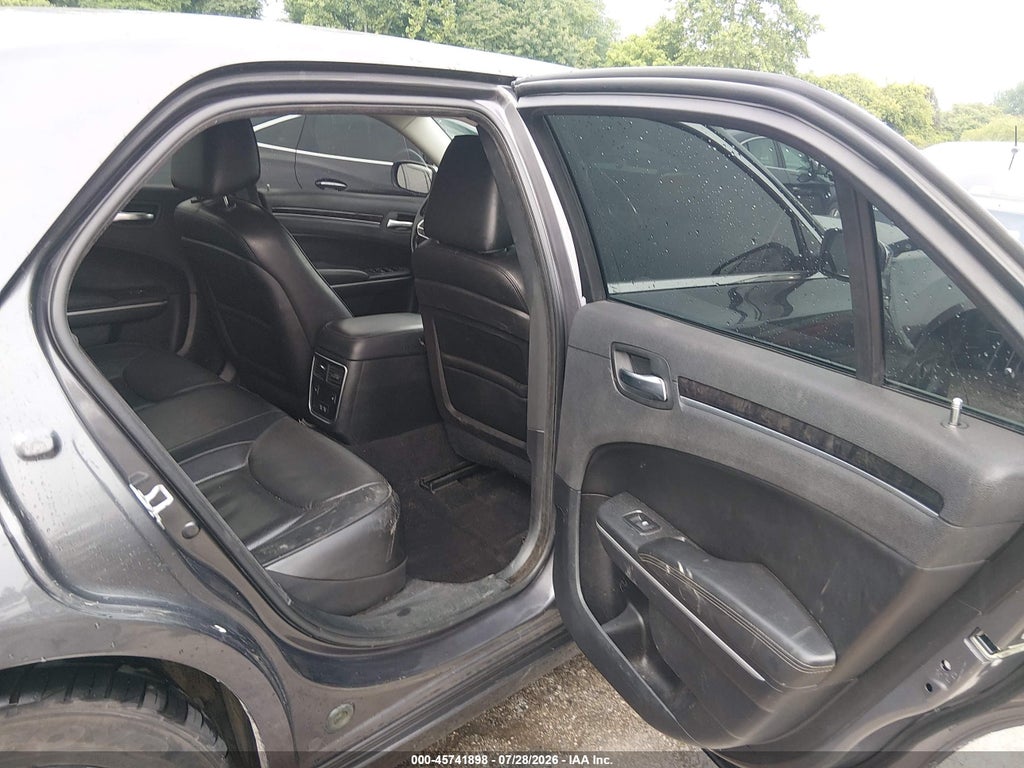 2019 Chrysler 300 Limited photo 8