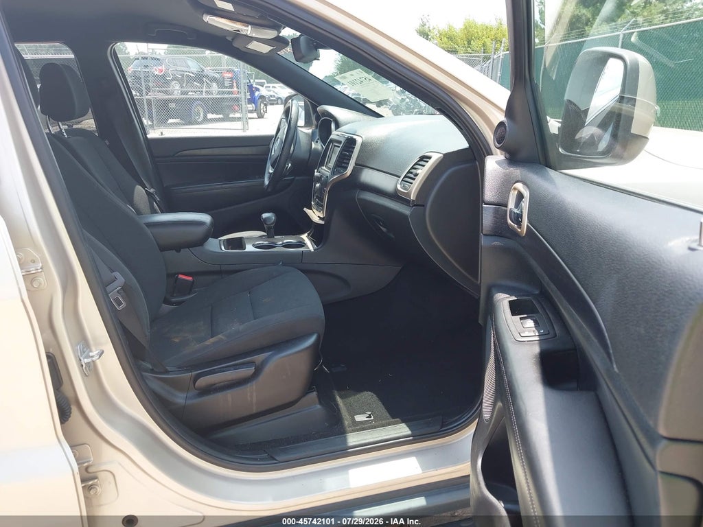 2014 Jeep Grand Cherokee Laredo photo 5