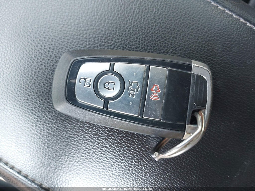 2020 Ford Fusion SE photo 11