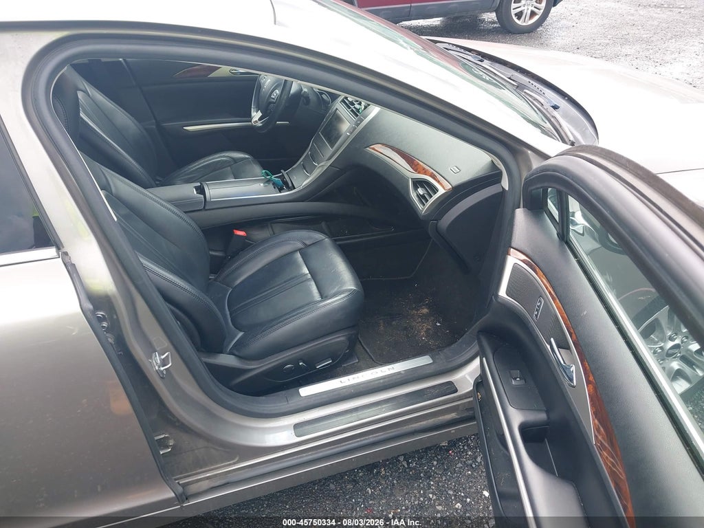2015 Lincoln MKZ Hybrid photo 5