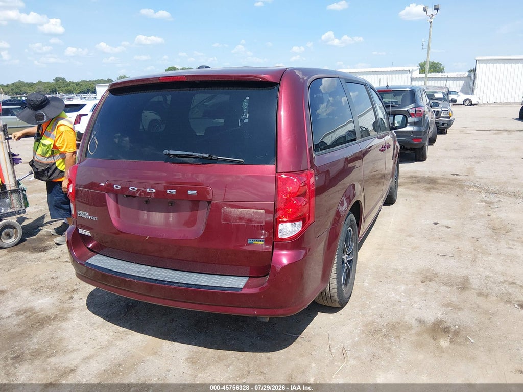 2018 Dodge Grand Caravan SE Plus photo 4
