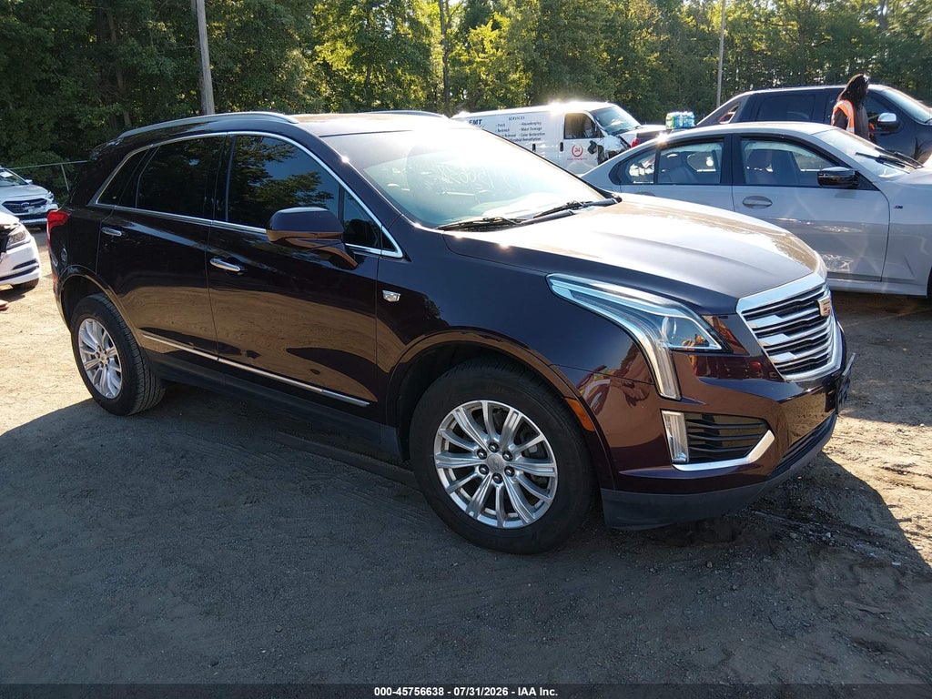 2017 Cadillac XT5 Standard photo 1