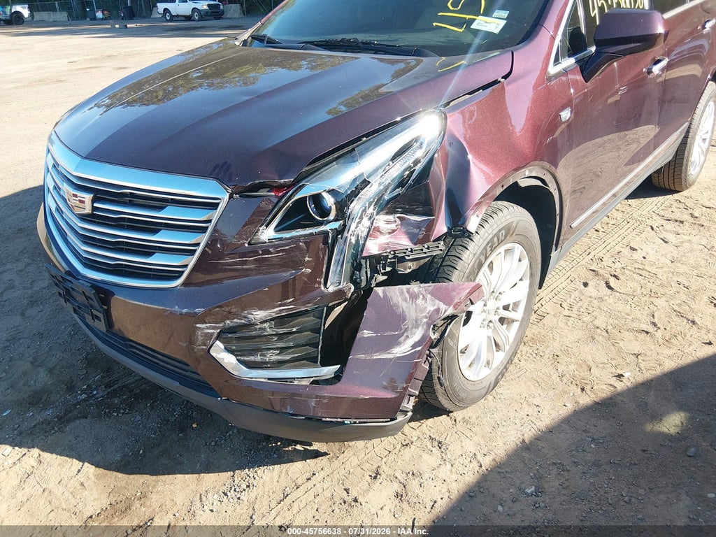 2017 Cadillac XT5 Standard photo 6