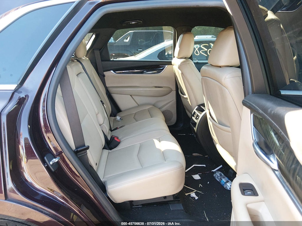 2017 Cadillac XT5 Standard photo 8