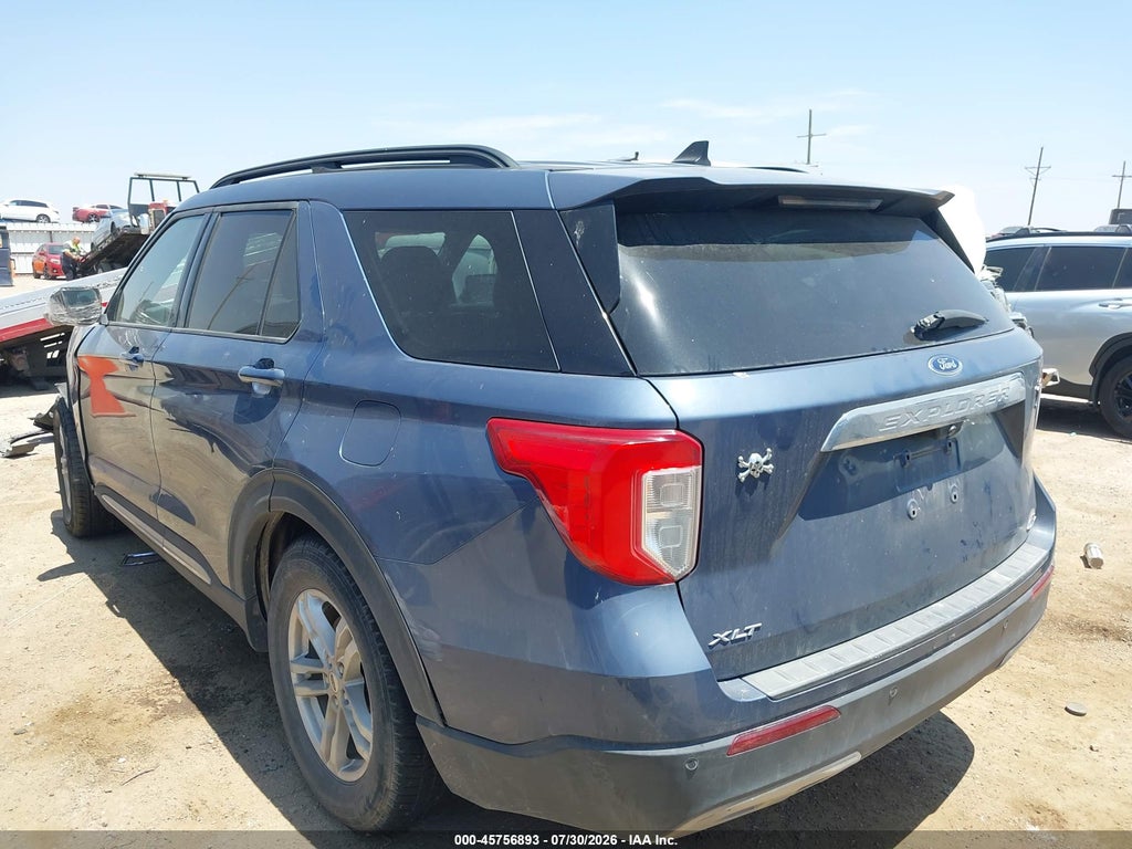 2021 Ford Explorer XLT photo 3