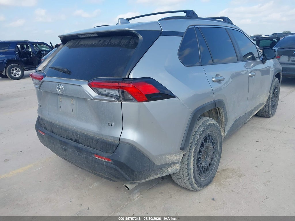2019 Toyota RAV4 LE photo 4