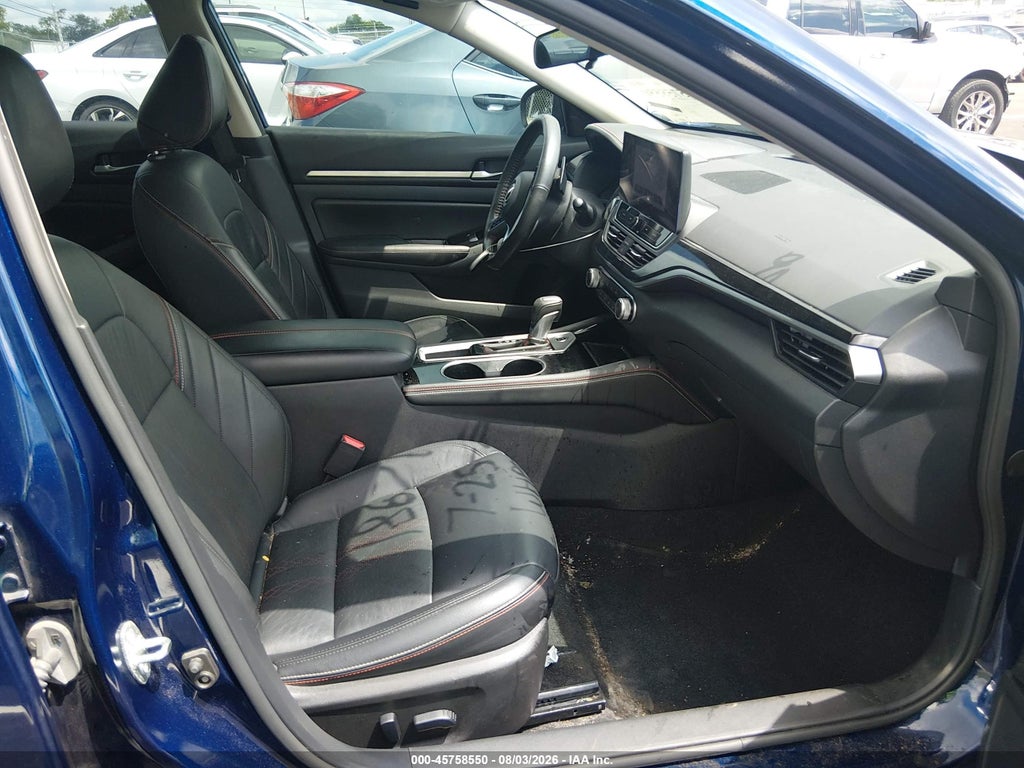 2024 Nissan Altima SR FWD photo 5