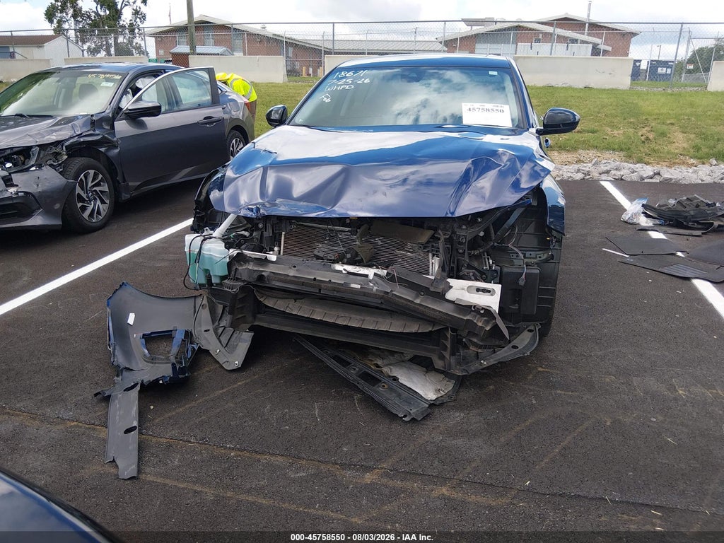 2024 Nissan Altima SR FWD photo 6