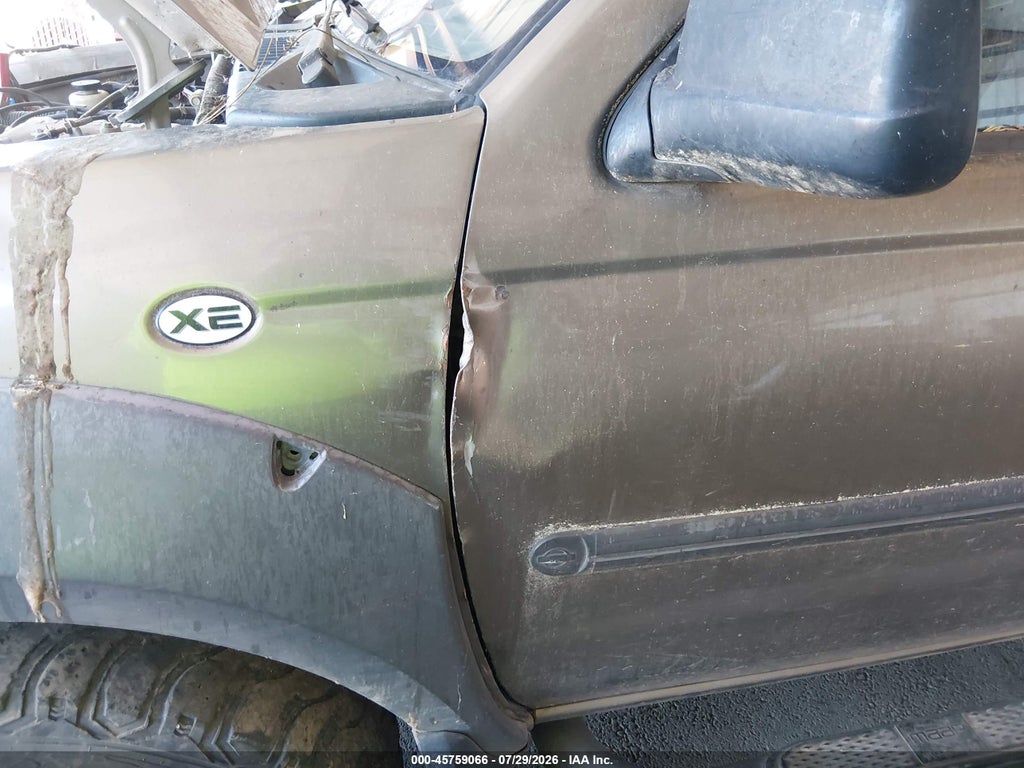 2002 Nissan Frontier XE-V6 photo 6