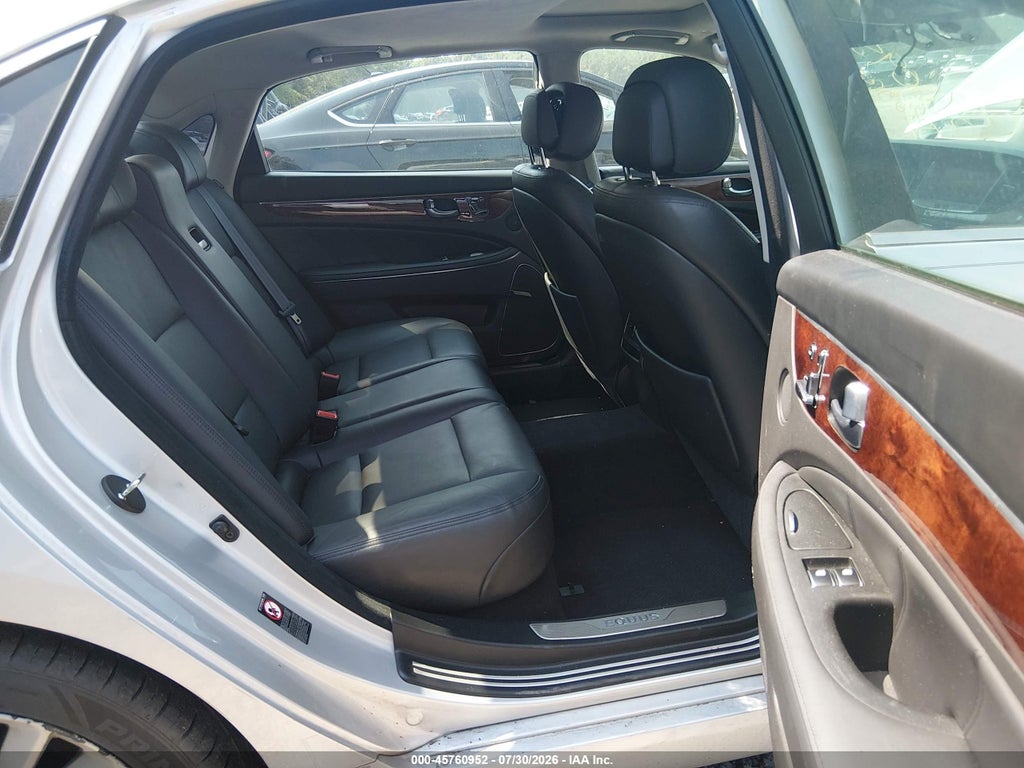 2016 Hyundai Equus Signature photo 8