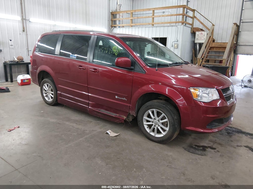 2015 Dodge Grand Caravan SXT photo 1