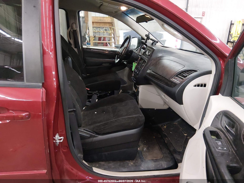 2015 Dodge Grand Caravan SXT photo 5