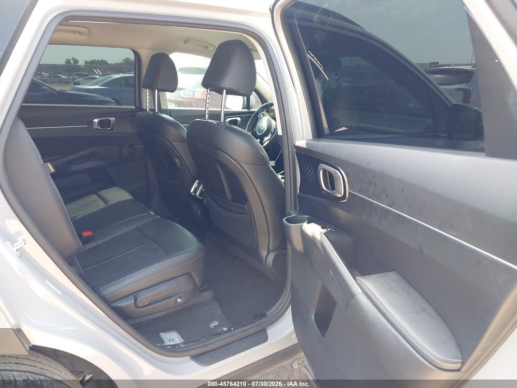 2025 Kia Sorento S photo 8