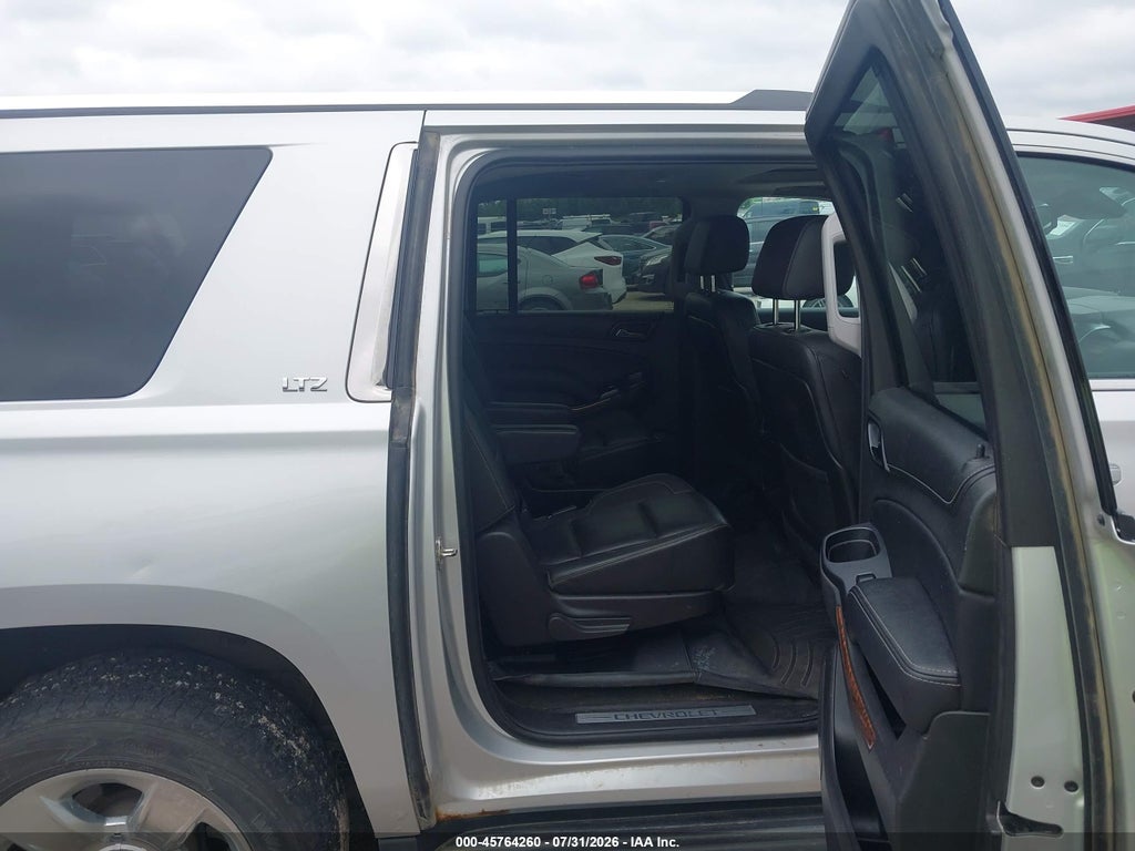 2015 Chevrolet Suburban LTZ photo 8