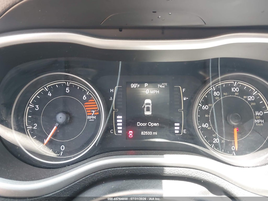 2018 Jeep Cherokee Latitude Plus FWD photo 7