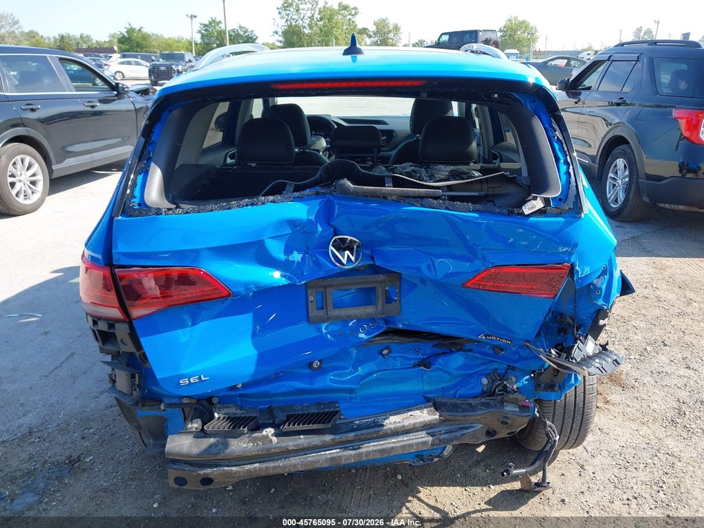 2023 Volkswagen Taos 1.5T SEL photo 6