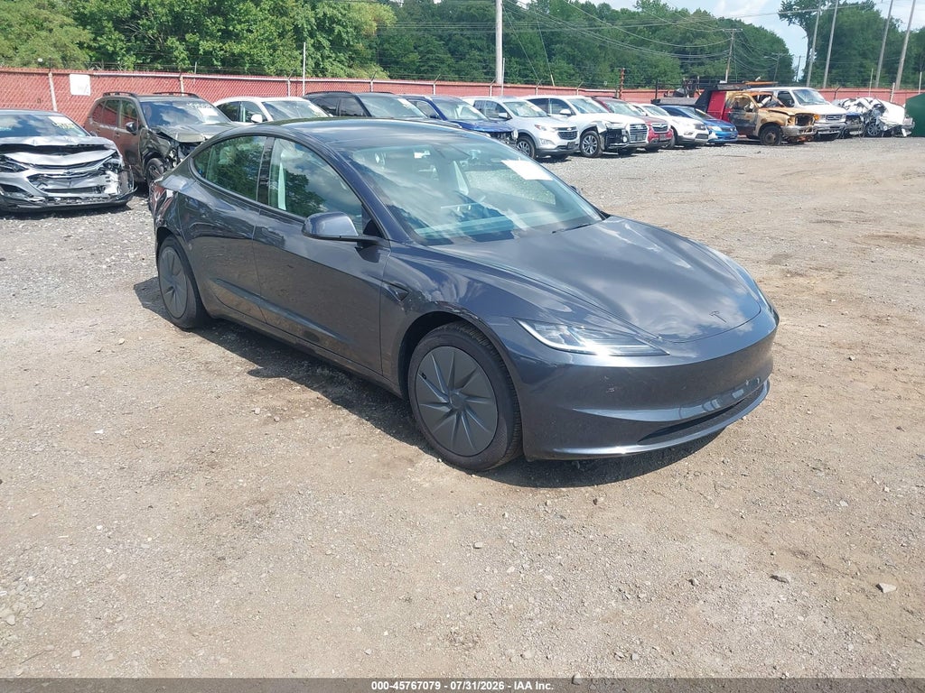 TESLA MODEL 3 2026