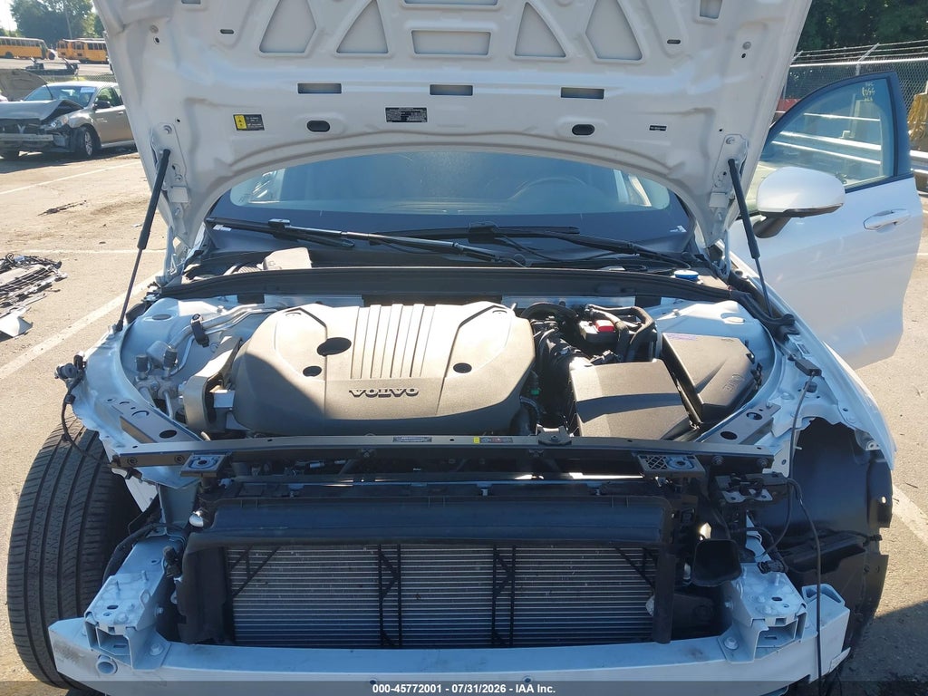 2025 Volvo V60 Cross Country Plus, B5 AWD GAS (mild Hybrid) photo 10