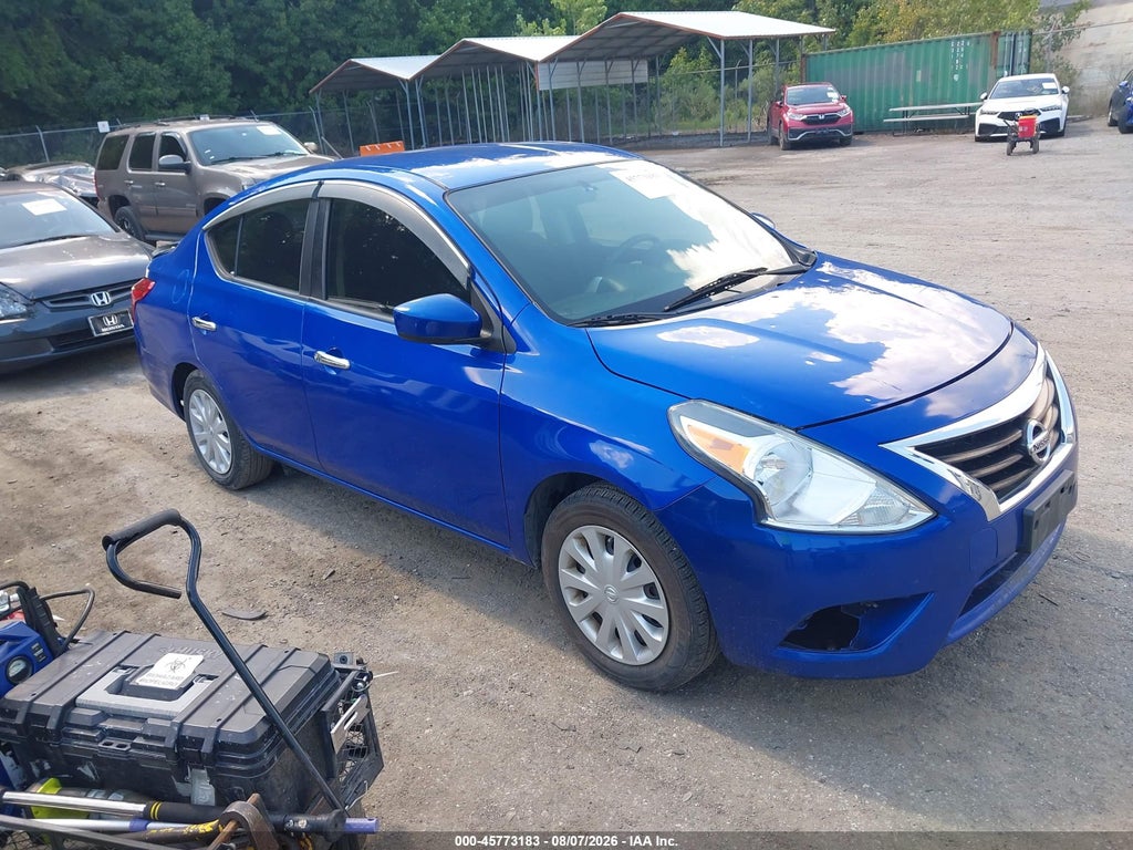 2017 Nissan Versa 1.6 SV photo 1