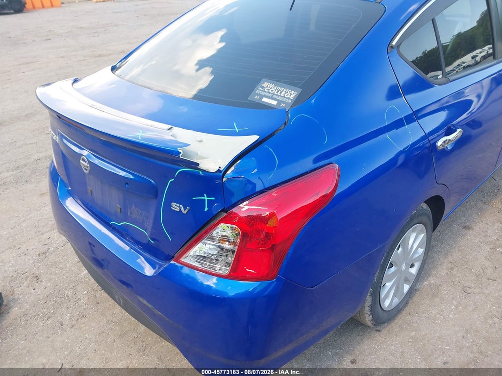 2017 Nissan Versa 1.6 SV photo 6