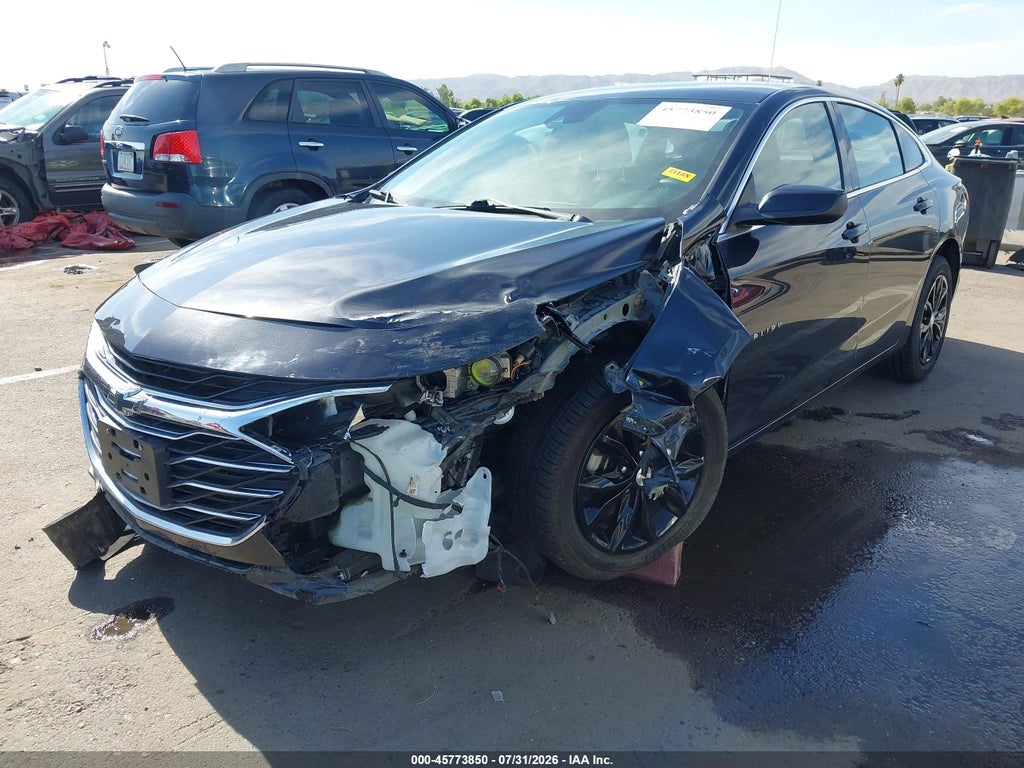 2023 Chevrolet Malibu FWD 1LT photo 2